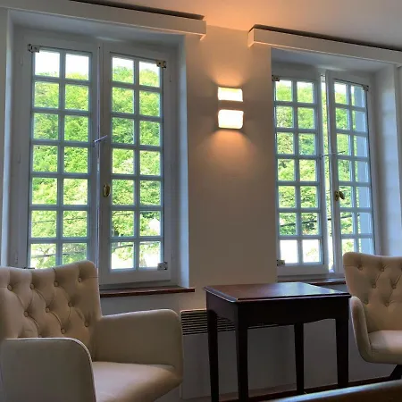 La Porterie De L'abbaye De Marche Les Dames * 那慕尔