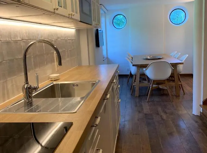 La Porterie De L'abbaye De Marche Les Dames בית נופש