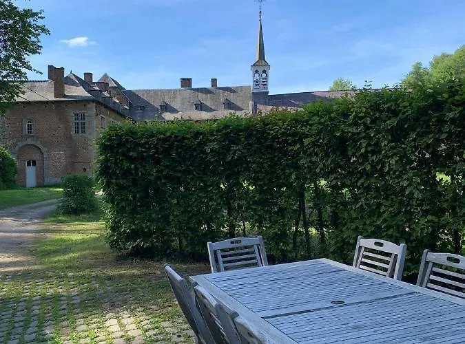 La Porterie De L'abbaye De Marche Les Dames *