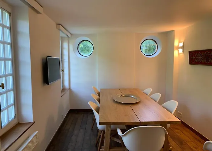 La Porterie De L'abbaye De Marche Les Dames