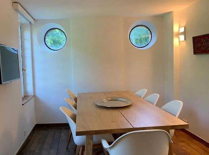 La Porterie De L'abbaye De Marche Les Dames