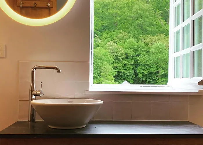 La Porterie De L'abbaye De Marche Les Dames